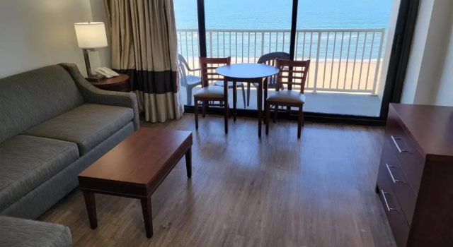Люкс oceanfront Coastal Hotel & Suites Virginia Beach - Oceanfront