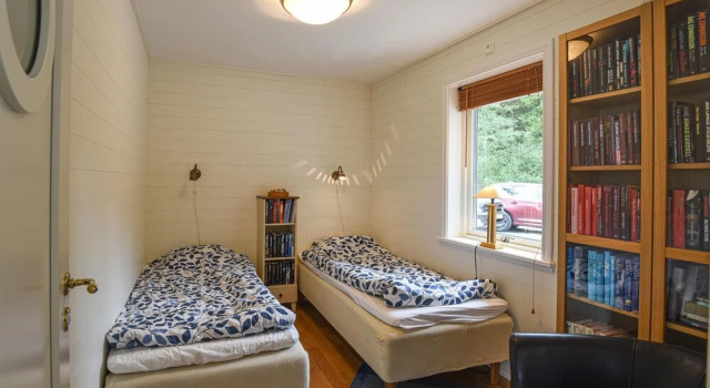 Stunning Home In Mellerud, Book Hotel Mellerud 