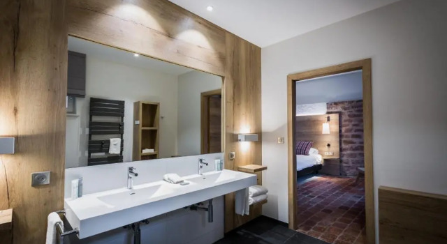 Полулюкс Lauberge Du Cheval Blanc et Spa