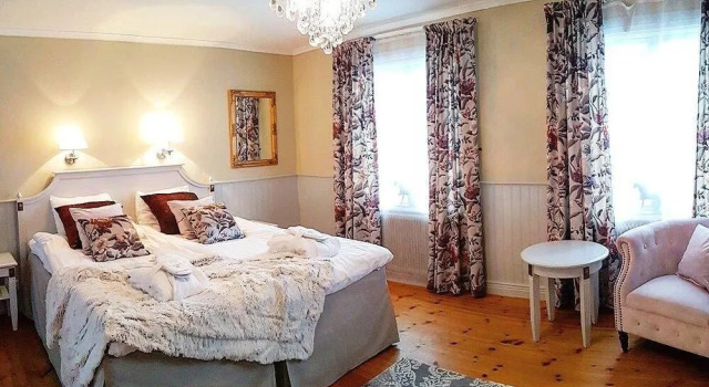 Hedenlunda Slott, Rezervați Hotel Hoteluri de 4 stele în Flen, 4*