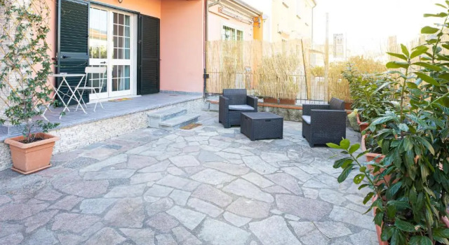 Cà della Luna 2 - Monolocale, Book Hotel Castelnuovo Magra Liguria