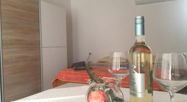 Студия с балконом Apartments Balska