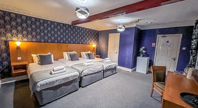 Номер Comfort Quayside Hotel & Bar