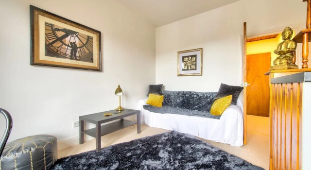 Gorgeous Apartment in the Historic Grassmarket, Забронировать Апартаменты/квартира Старый город Эдинбург, рядом с Национальный музей Шотландии