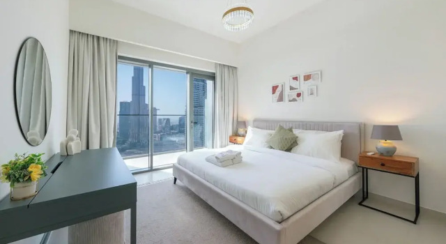 Апартаменты Luxury Downtown Dubai 3BR Burj Royale