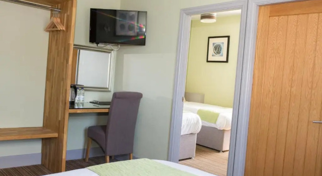 Suite The Valley Hotel