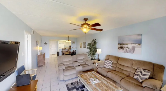 Bright 2 Bedroom Ground Floor, Ocean Front Condo With Beach Access And Pool Condo