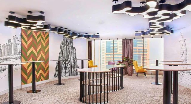 Отель Mercure Dubai Barsha Heights Hotel Suites And Apartments