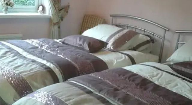 Steve's Place, Rezervați Hotel Stoney Stanton 