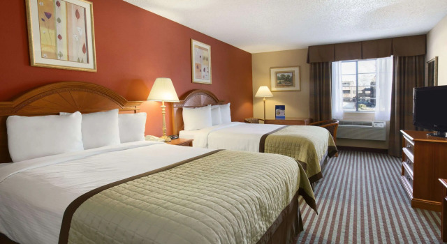Baymont by Wyndham Oklahoma City Airport, Prenota Hotel Hotel a Oklahoma con piscina, Piscina