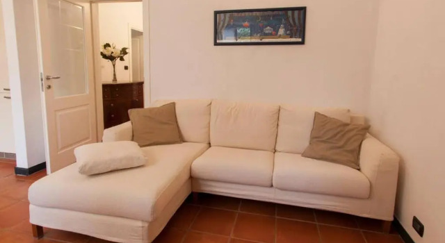 ALTIDO Warm Flat for 4, Located in Quiet Area