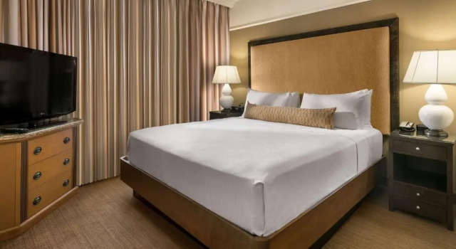 Люкс с красивым видом из окна Sonesta Suites Scottsdale Gainey Ranch