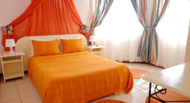 2 bedrooms appartement at Grand Baie 300 m away from the beach with private pool enclosed garden and wifi, Reserva ahora Apartamento Apartamentos en Labourdonnais, Apartamento