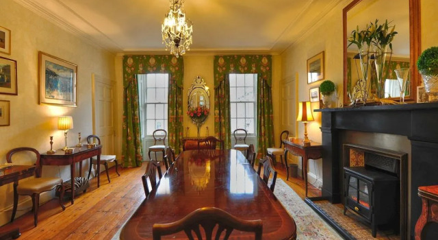 The Townhouse Kelso, Забронировать Отель Отели Шотландских границ с парковкой, Парковка