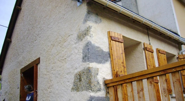 Chalet With 2 Bedrooms in Boutx, With Wonderful Mountain View, Furnished Terrace and Wifi, Rezervovat Chata Hotely v Boutx s parkováním, Parkování