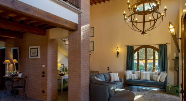 Villa with private pool between Pisa and Volterra-Villa Montelopio, Varaa Villa Monte Lopio Toscana