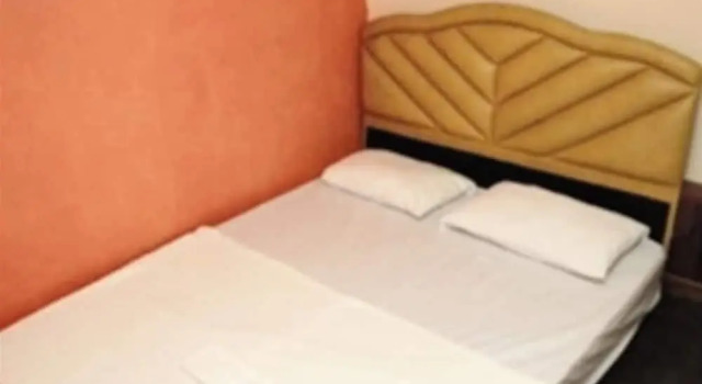 Berambih Lodge, Rezerwuj Hotel Hotele w Sarawak z parkingiem, Parking