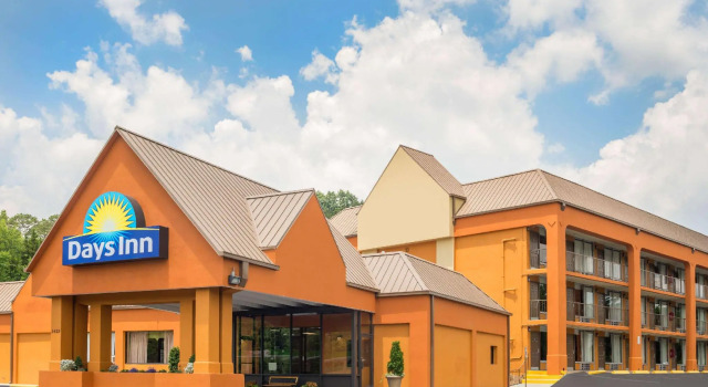 Кровать в общем номере Days Inn by Wyndham Knoxville East