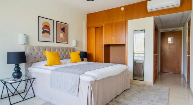 Studio With Balcony, Boek Hotel Germasogeia 