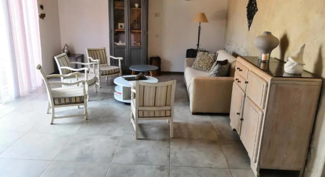 Domaine d'Aromm, Boek Hotel Ouches Parijs