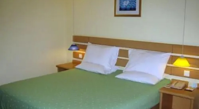 Home Inn Hangzhou Xianshan Xiaoshao Long-Distance Bus Main Station, Book Hotel Hoteller i Xiaoshan med parkering, Parkering