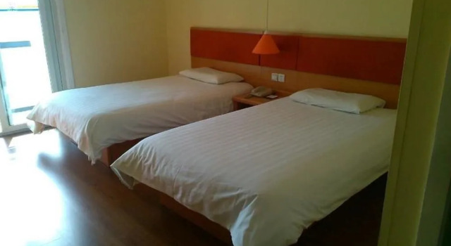 Home Inn Xian North Second Ring Daminggong, Prenota Hotel Xi'an Shaanxi