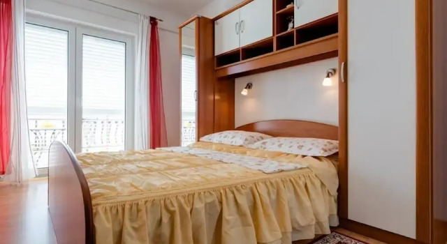 Apartment Tafra 3, Rezerwuj Apartament Hotele w Split-Dalmatia County z parkingiem, Parking