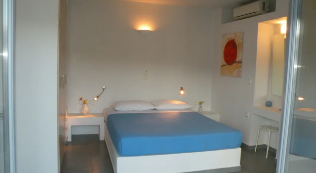 Четырёхместный номер Comfort с балконом и с видом на море Zathea Apartments