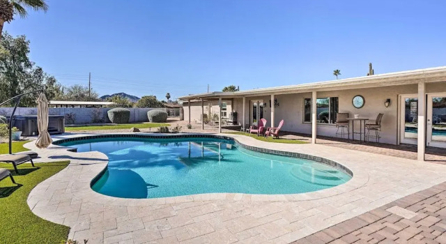 Коттедж с 4 комнатами Pool & Outdoor Lounge: Scottsdale Family Home