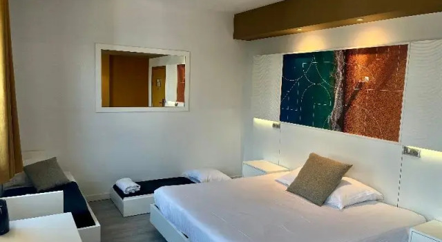 Четырёхместный номер Standard SoBlue Hôtel