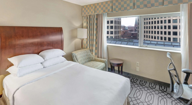 DoubleTree by Hilton Hotel St. Paul Downtown
