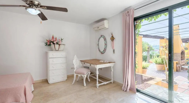 Hanami Finca Cumbres Borrascosas, Забронировать Отель Отели Эстепона 4 звезды, 4*