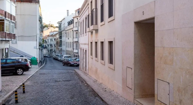ALTIDO 2-BR Flat w/Garage near Castelo de S. Jorge