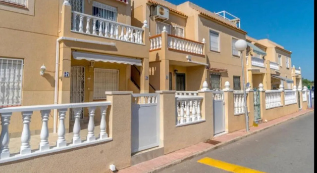 2 bed apartment in Paraje Natural Fase 1, Torrevieja