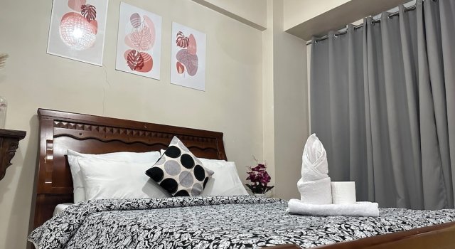 Golden Palm at One Palm Tree Villas, Забронировать Отель Pasay 
