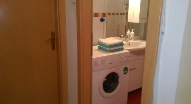 Rest - Comfortable & Close to Center - A1, Prenota Appartamento Bol 