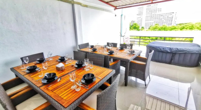 Вилла с 5 комнатами Thai Orange Villas - Private Pool Villas - Modern & Privacy
