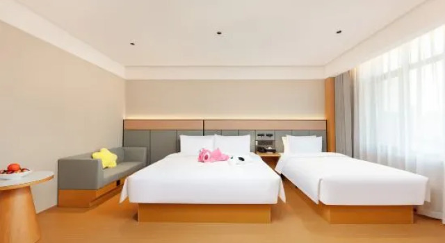 Wutong Yueju Hotel（Yantai University Wanxiang Hui Store）