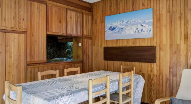 Appartement Courchevel 1850, 2 pièces, 6 personnes - FR-1-514-27, Prenota Appartamento Hotel a Alvernia con parcheggio, Parcheggio