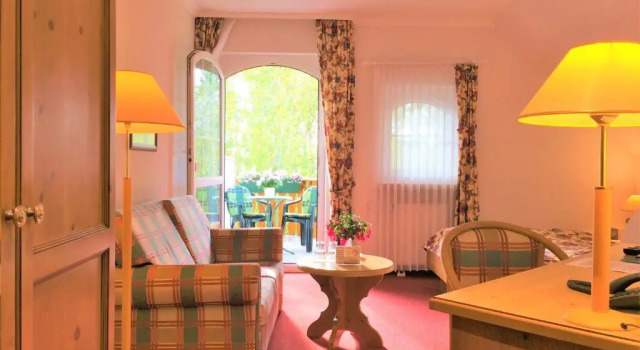 Двухместный номер Classic с балконом Landhaus Müritzgarten Hotel garni