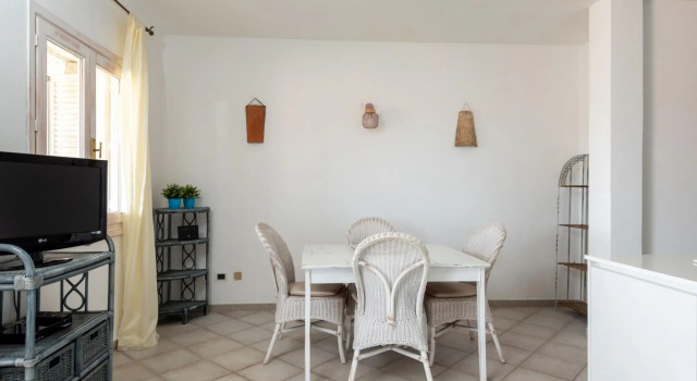 It consists of a large living room with comfortable sofa bed for 2 persons, two double bedrooms with-S'ABBA DI SU