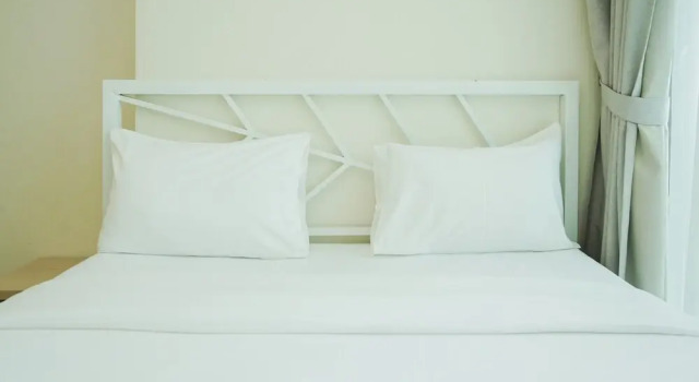 Homey and Cozy Stay 1Br at Tree Park City BSD Apartment, Book Apartment Hotels in South Tangerang with a Pool, Swimming Pool