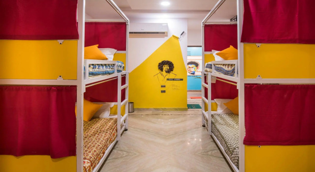 Кровать в общем номере goStops Agra (Stops Hostel Agra)
