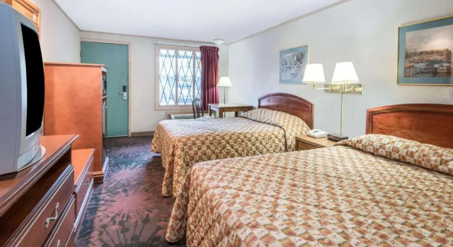Номер Deluxe Knights Inn Canton