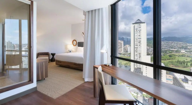 Двухместный номер Deluxe Hyatt Centric Waikiki Beach