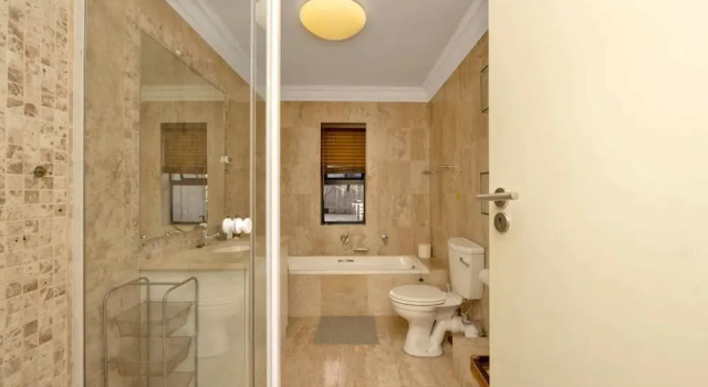 Апартаменты Bright and Stylish Beachfront Apartment