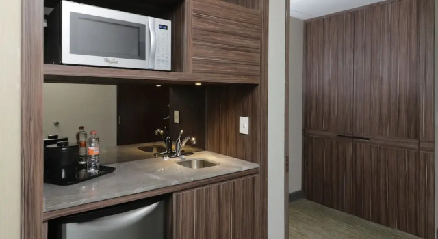 Люкс c 1 комнатой с видом на горы Holiday Inn Express & Suites Monterrey Valle by IHG