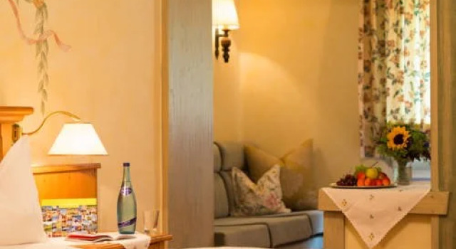 Hotel Elisabeth, Забронировать Отель Отели Лех с бассейном, рядом с Горнолыжный подъемник Шлосскопфбан, Бассейн