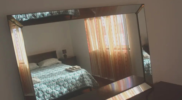House With 2 Bedrooms in São Mateus da Calheta, With Wonderful Mountain View and Wifi, Rezervovat Hotel Hotely v Terceira s parkováním, Parkování