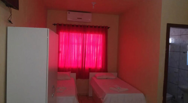 Hotel Dom Alcides, Забронировать Отель Отели Параны с бассейном, Бассейн